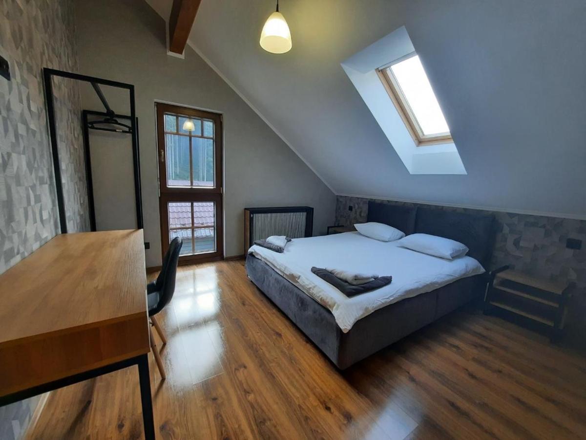 Berghaus Bukovel Villa Buitenkant foto