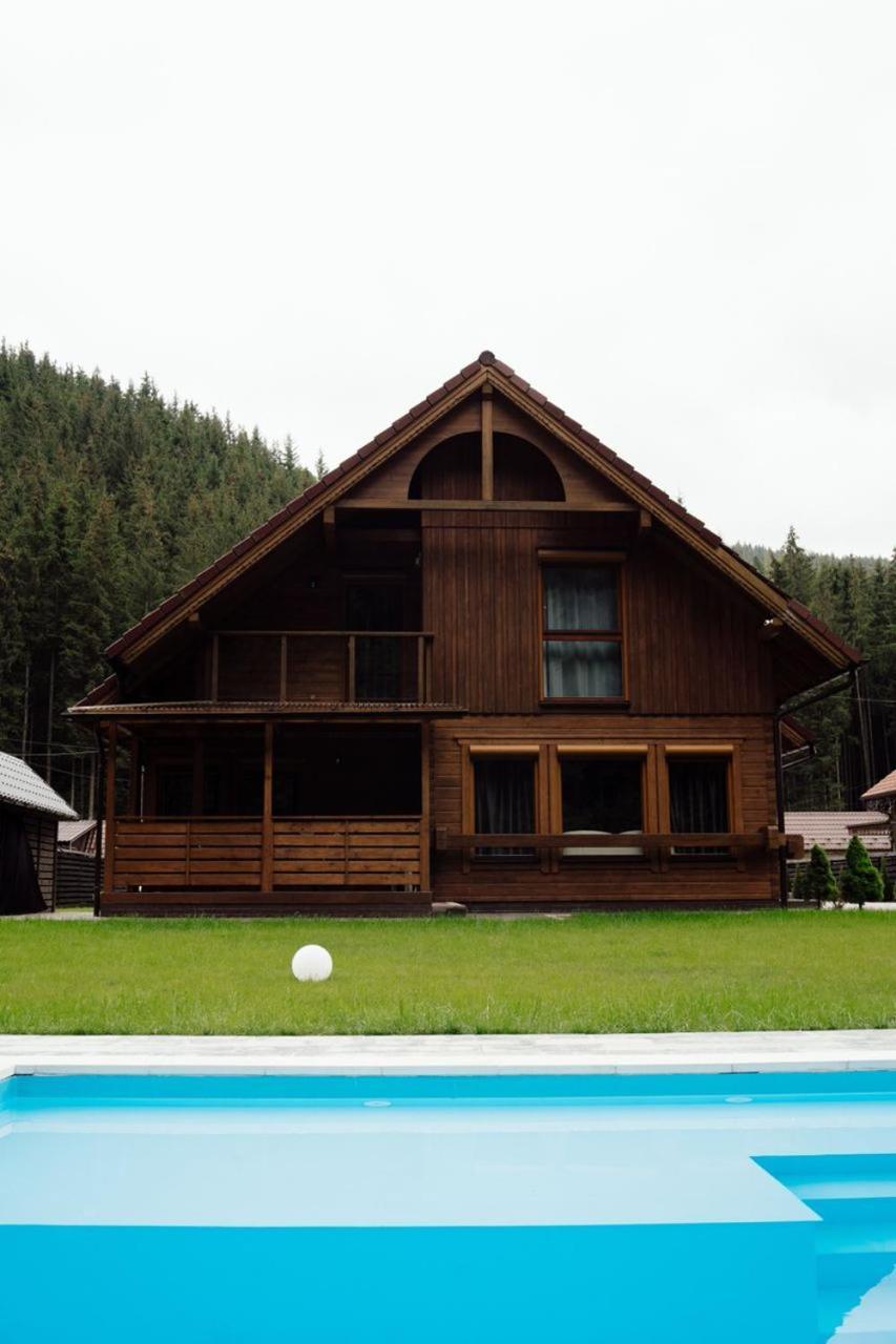 Berghaus Bukovel Villa Buitenkant foto