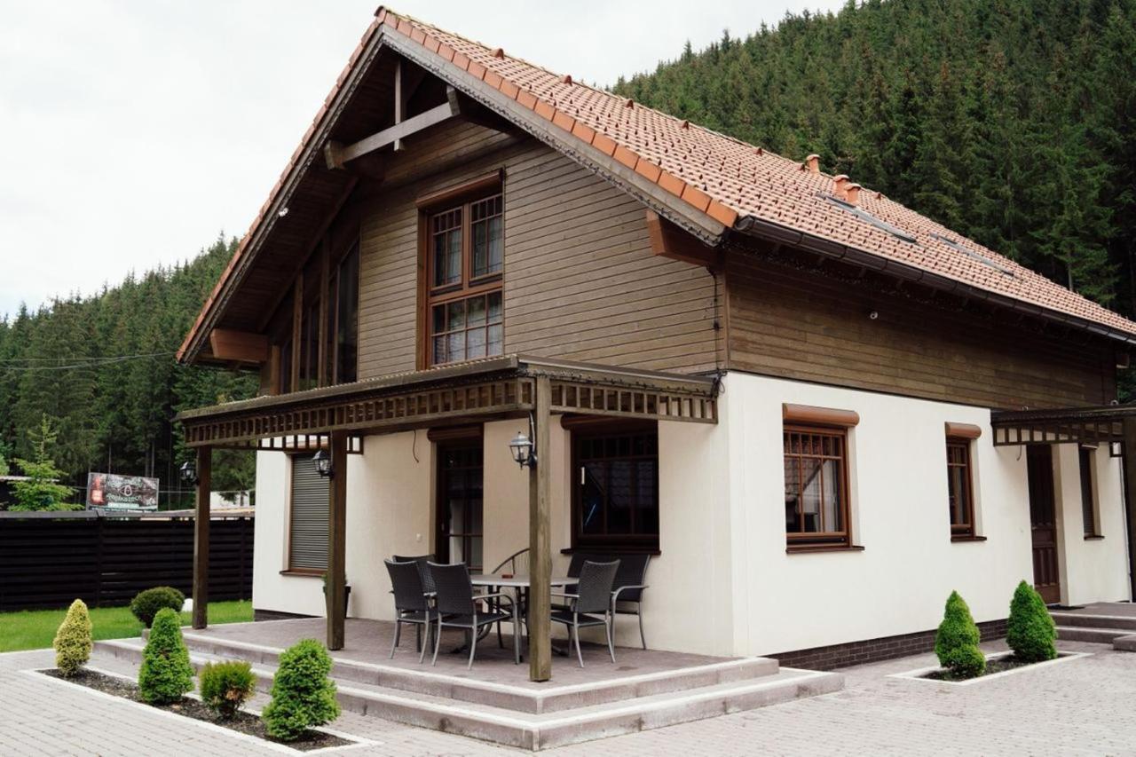Berghaus Bukovel Villa Buitenkant foto