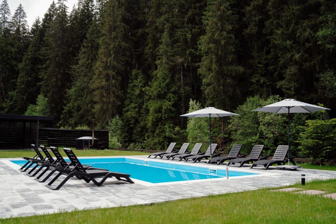 Berghaus Bukovel Villa Buitenkant foto