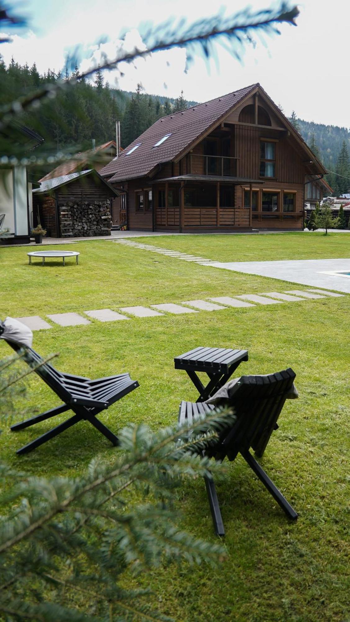 Berghaus Bukovel Villa Buitenkant foto